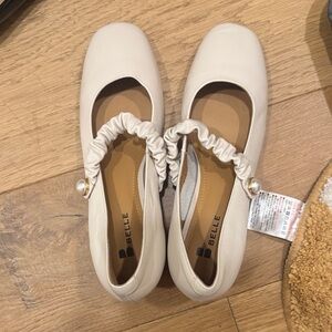Elle Cream Flats with Pearl Accent